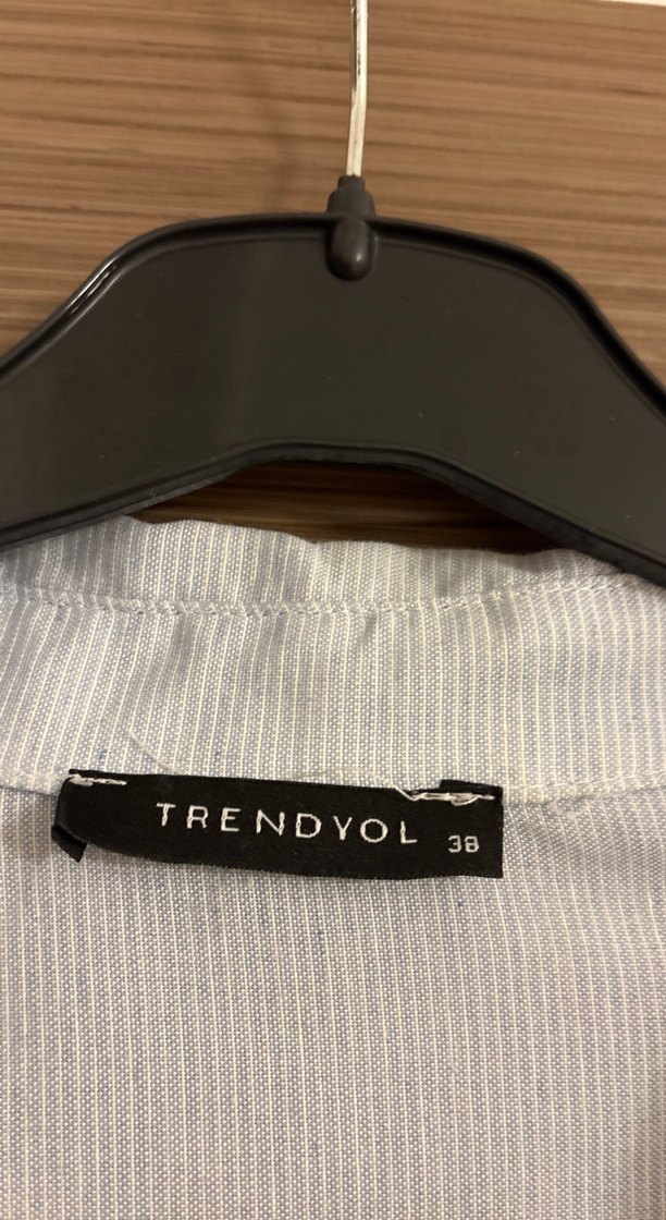 Fırfırlı Yaka Detaylı Açık Mavi Keten Gömlek - Görsel 4