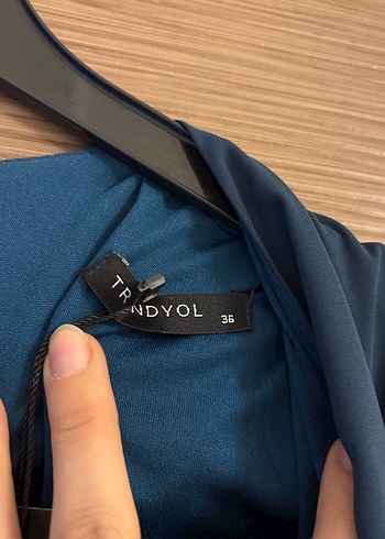 V yaka, uzun kollu, mavi elbise - Görsel 3