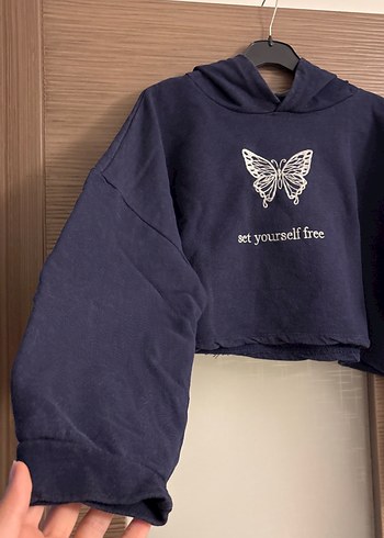 Kadın crop swatshirt - Görsel 4