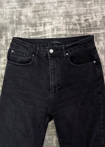 Siyah Kadın Jean Pantolon - Görsel 3