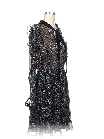 Zara Zara Kısa Elbise %70 İndirimli.