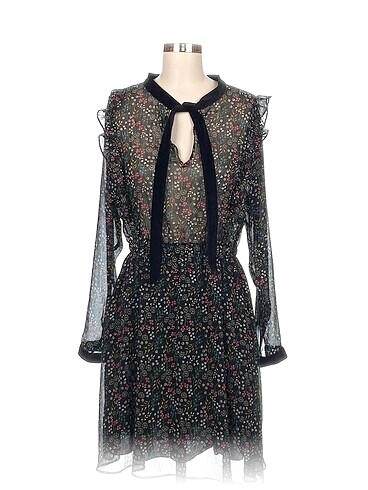 Zara Kısa Elbise %70 İndirimli.