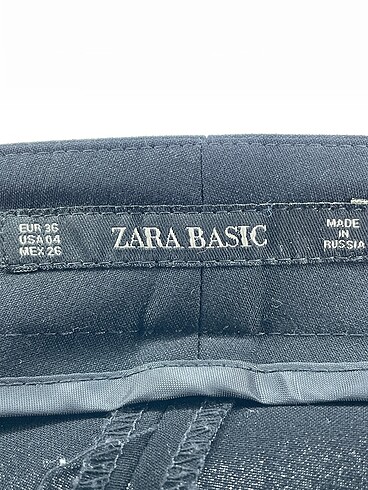 36 Beden siyah Renk Zara Kumaş Pantolon %70 İndirimli.