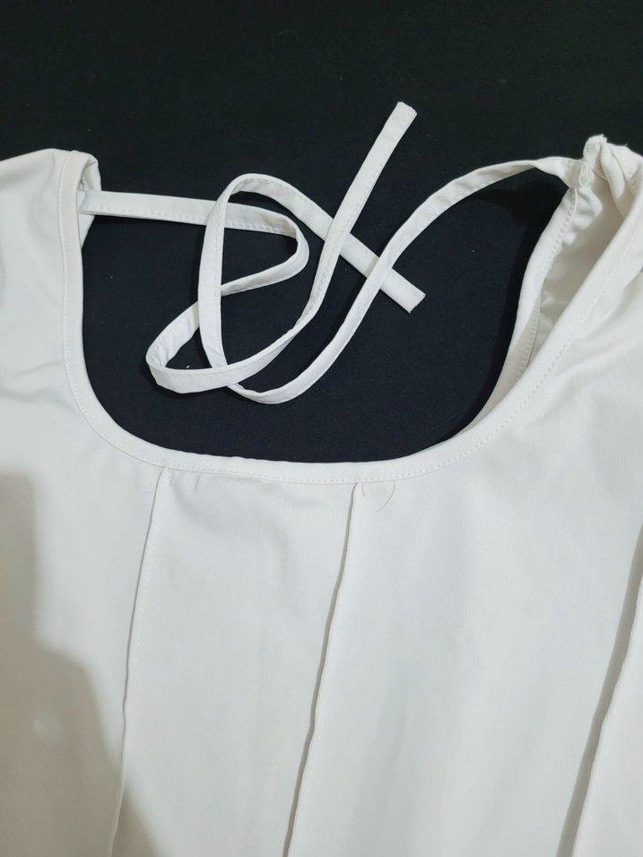 Kadın Beyaz Pliseli Uzun Kollu Bluz - Görsel 4