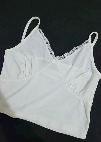 Dantel Detaylı Beyaz V Yaka Kadın Atlet - Görsel 2