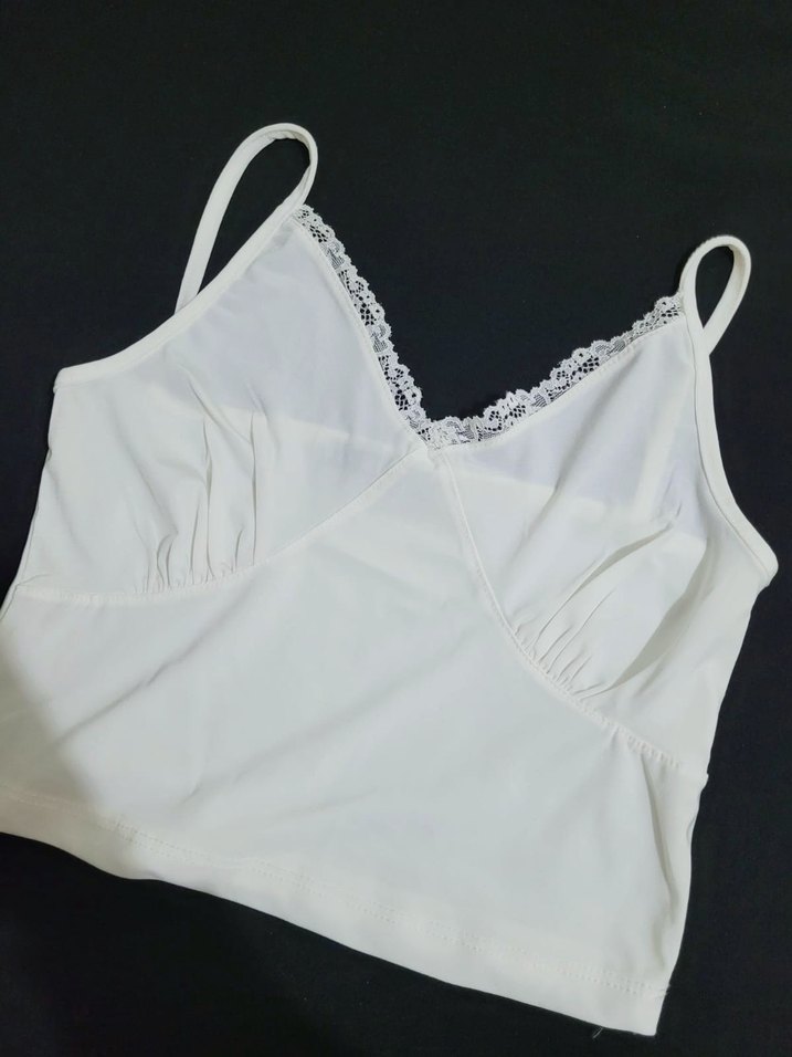 Dantel Detaylı Beyaz V Yaka Kadın Atlet - Görsel 2