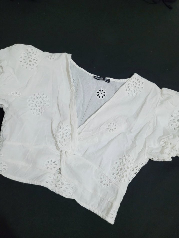 Beyaz Nakışlı Bohem Kısa Bluz - Görsel 2