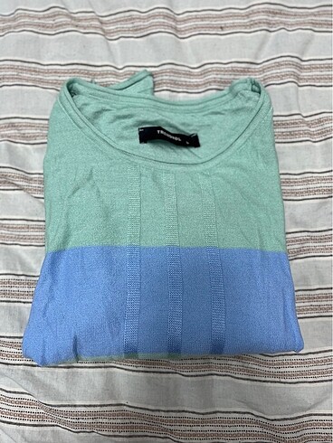 l Beden çeşitli Renk TRENDYOLMILLA CROP TRİKO