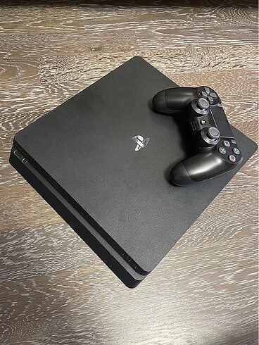 PS 4 Slim