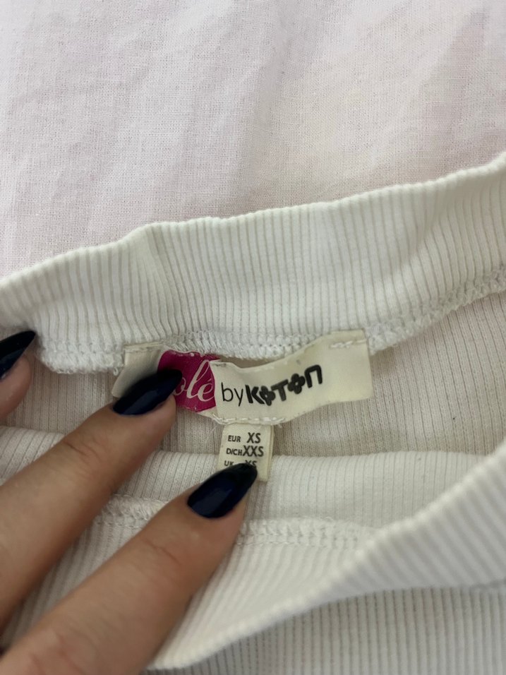 Kadın Beyaz Keten Kısa Kollu Tişört - Görsel 2