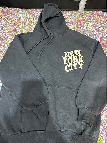 sweatshirt