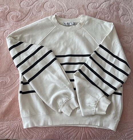 Bershka sweatshirt