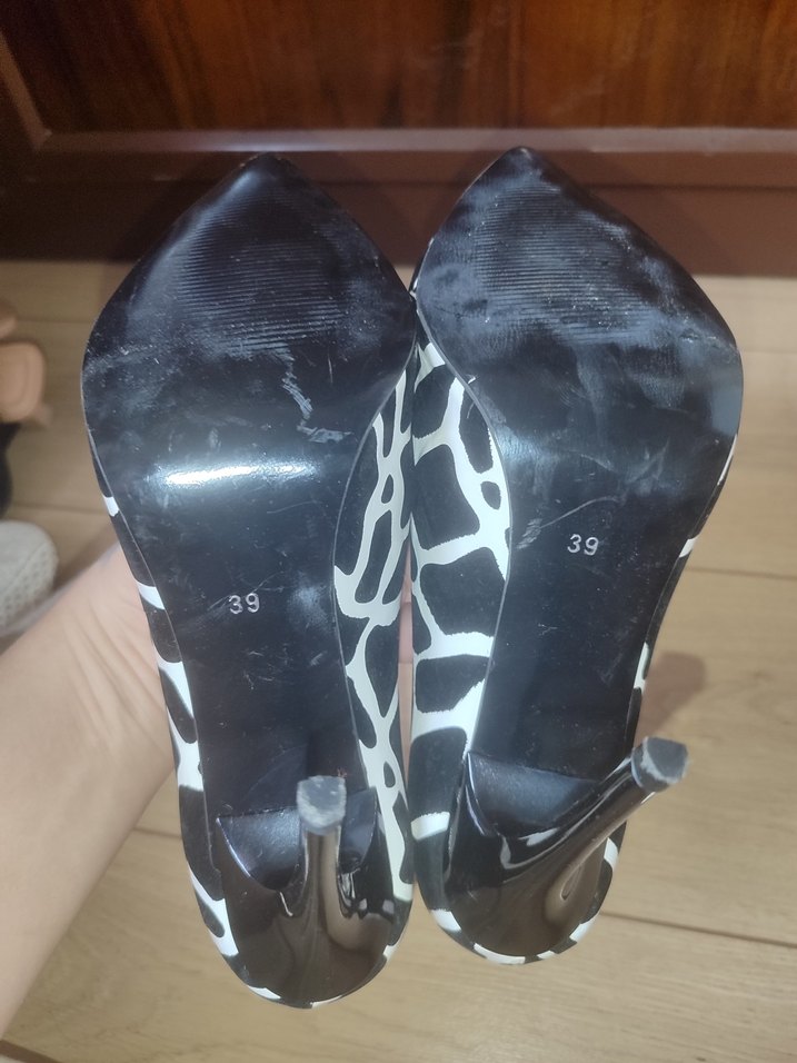 Zebra Desenli Beyaz Stiletto Topuklu Kadın Ayakkabı - Görsel 3