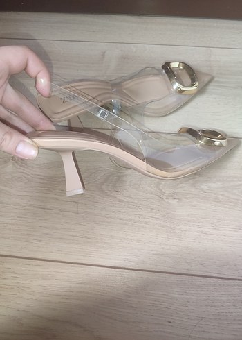 Bej Şeffaf Tokalı küçük Topuklu Kadın Ayakkabı - Görsel 4