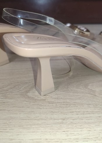 Bej Şeffaf Tokalı küçük Topuklu Kadın Ayakkabı - Görsel 3