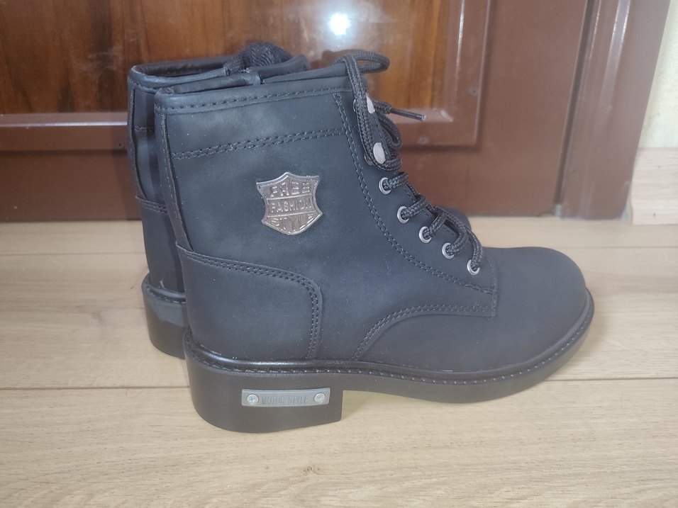 Siyah Bağcıklı  Biker Bot - Görsel 3