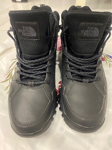 40 Beden siyah Renk North face marka 40 numara erkek bot