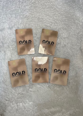 Itzy gold fanmade pc - Görsel 2