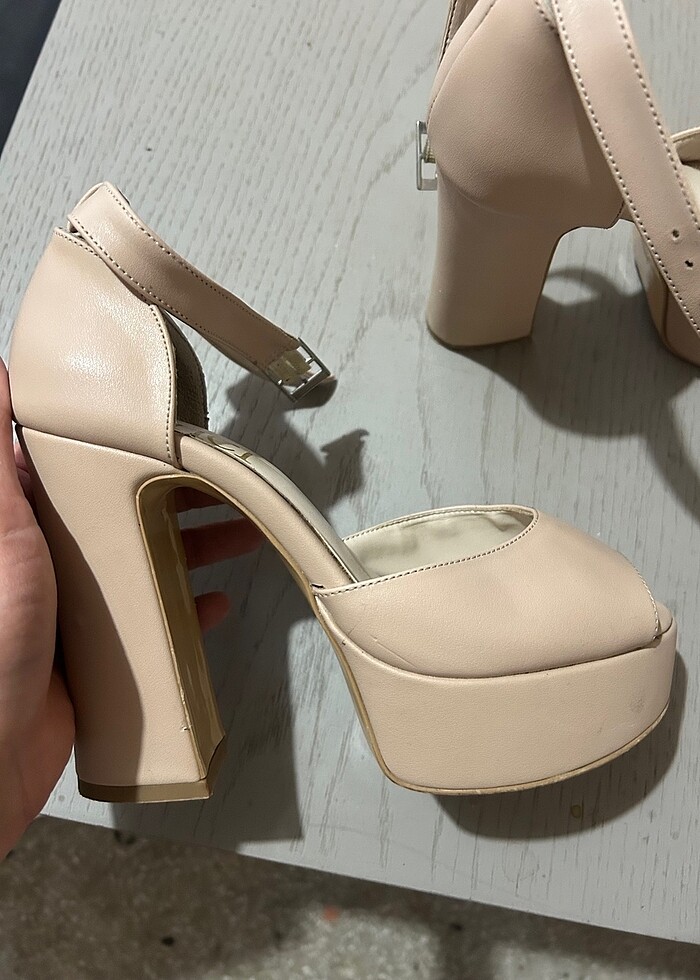 İnci marka topuklu ayakkabı - Görsel 2