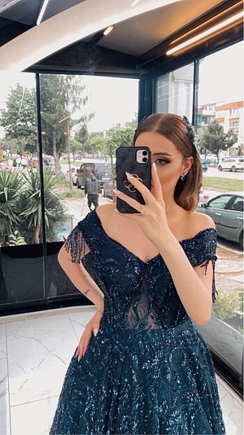 xxl Beden 1 kez nişanım için yeni aldım tertemiz büyük beden 40-42