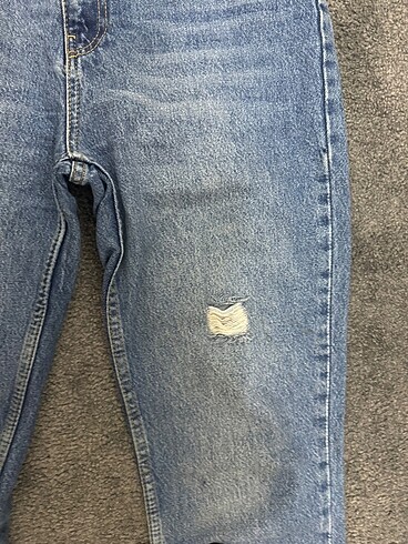36 Beden Yırtık detaylı yüksek bel straight jeans