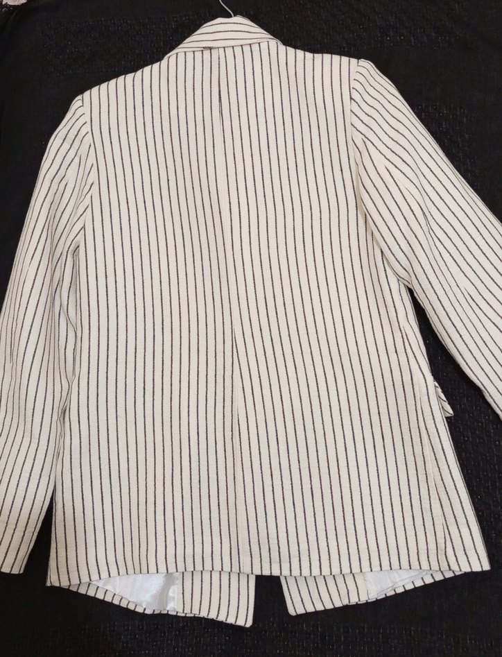 Çizgili kadın beyaz blazer ceket - Görsel 2