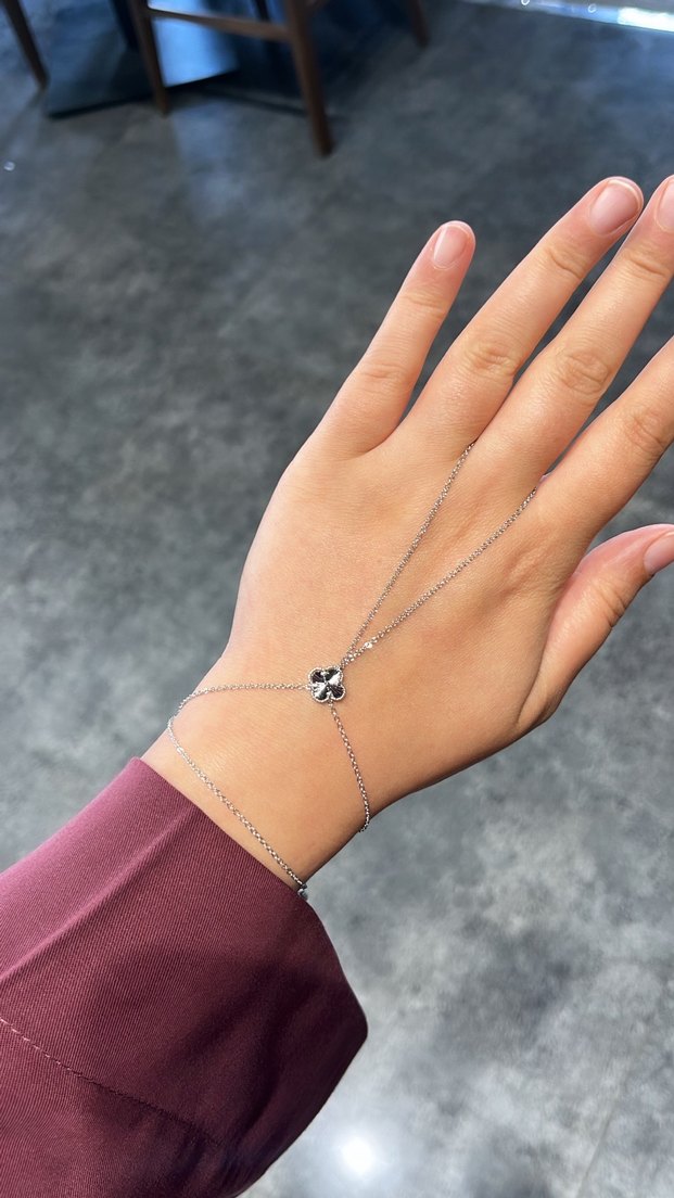 Van Cleef Yonca Şahmeran Desenli Zincir Detaylı Kadın - Görsel 2