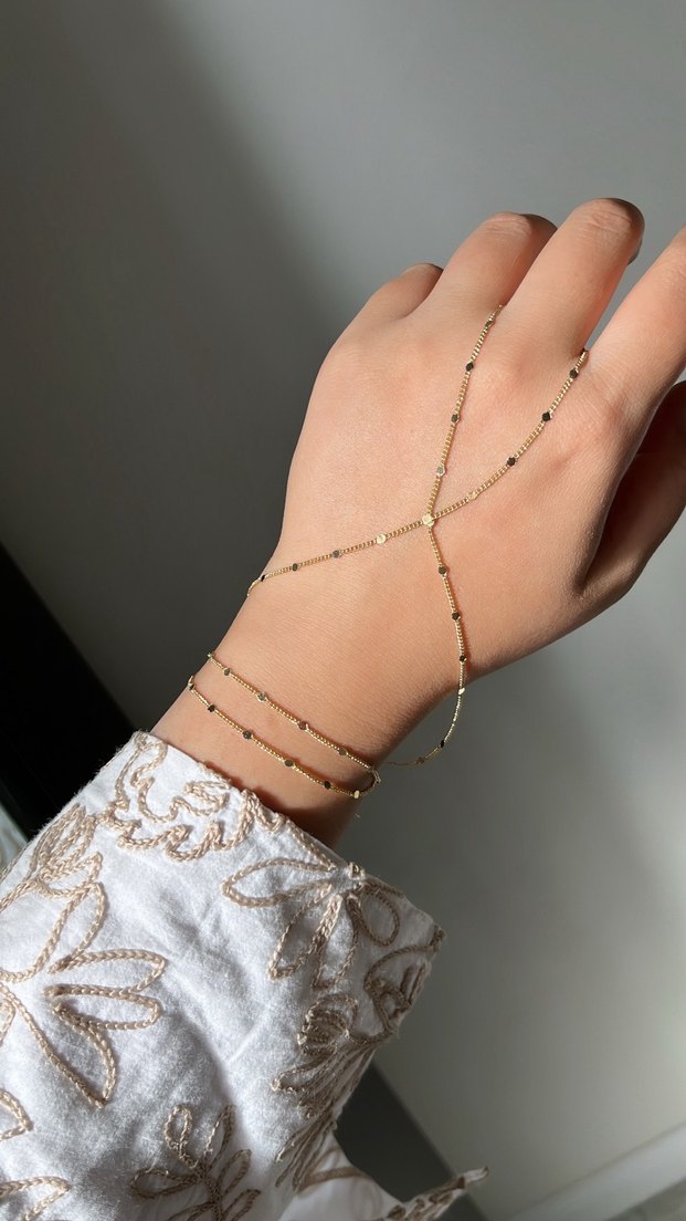 Pullu Şahmeran Altın Renkli Zincir Detaylı Kadın El Zinciri - Görsel 3
