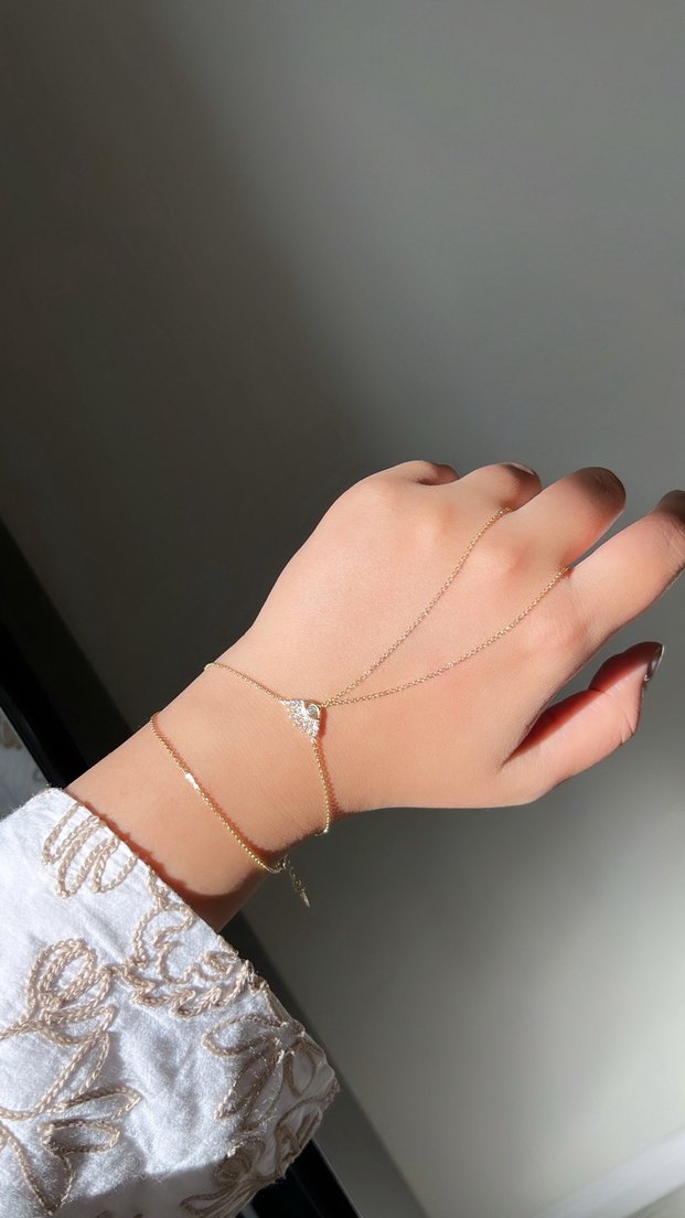 Gold Şahmeran Renk Minimalist Kadın El Zinciri - Görsel 2