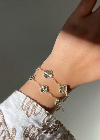 Pandora Van Cleef Altın Renk Zincir Detaylı Yonca Kadın Bileklik