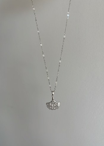 Gümüş Zincir Detaylı Mini Kolye Kuğu - Görsel 2