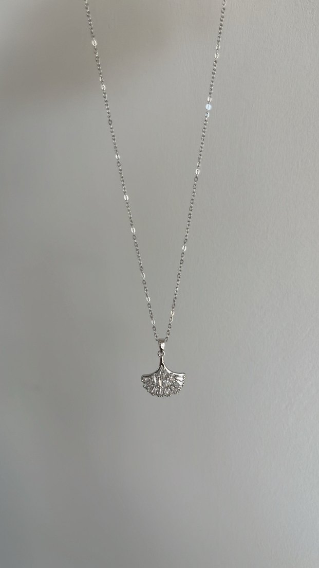 Gümüş Zincir Detaylı Mini Kolye Kuğu - Görsel 2