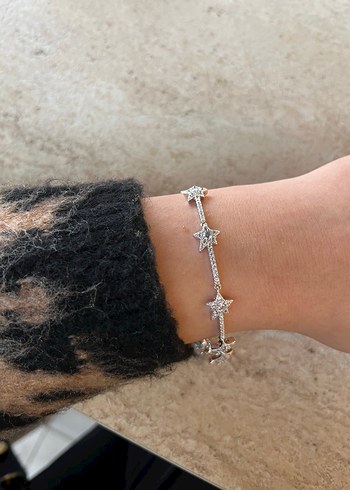 Taşlı Yıldızlı Gümüş Renk Kadın Bileklik - Görsel 4