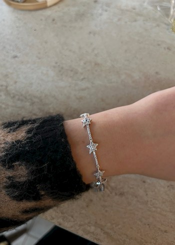 Taşlı Yıldızlı Gümüş Renk Kadın Bileklik - Görsel 2