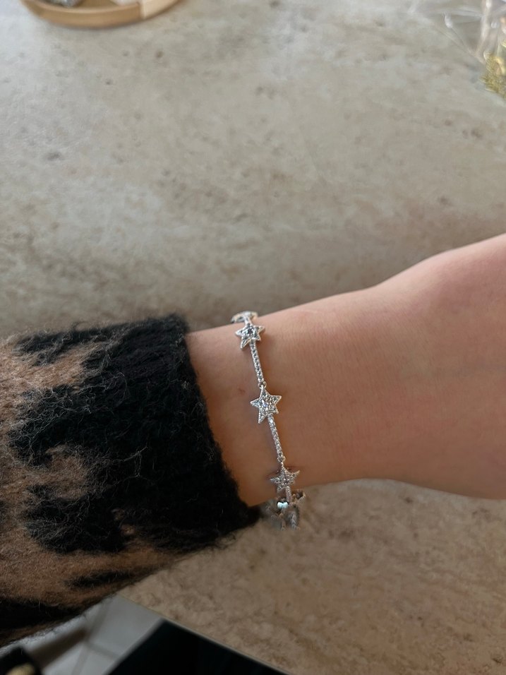 Taşlı Yıldızlı Gümüş Renk Kadın Bileklik - Görsel 2
