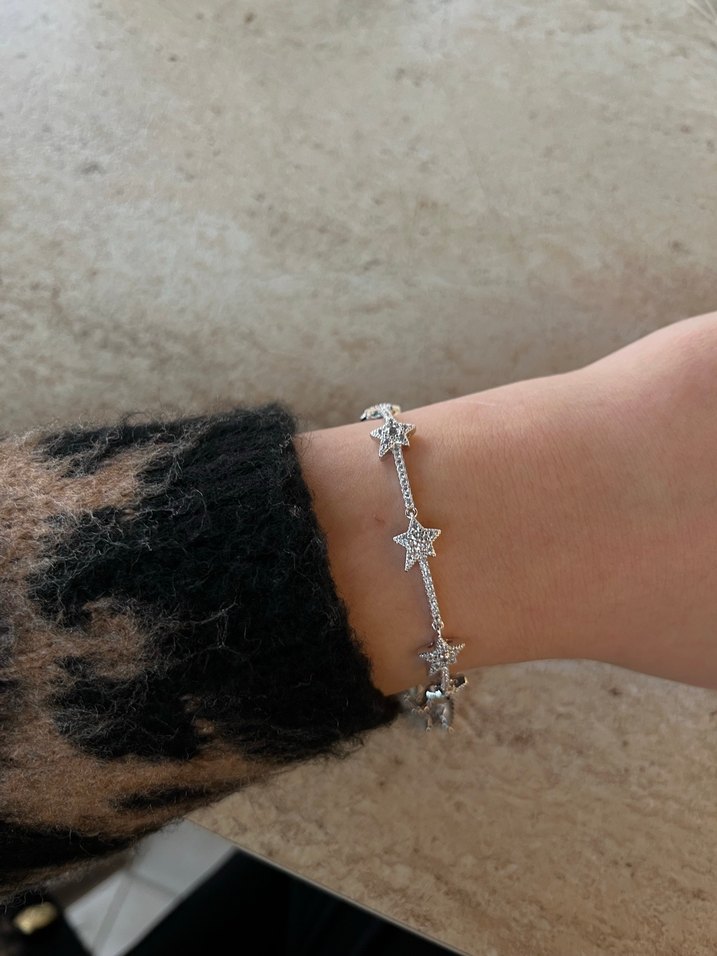 Taşlı Yıldızlı Gümüş Renk Kadın Bileklik - Görsel 3