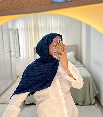 Saks mavisi Dior Şal