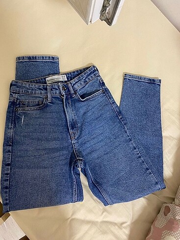 Stradivarius slim fit mom jeans