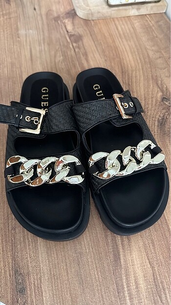 39 Beden Guess terlik