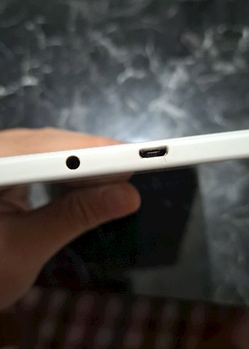 Beden Renk Samsung Galaxy TabE(Yazılımı güncel değil,çalışır durumda)