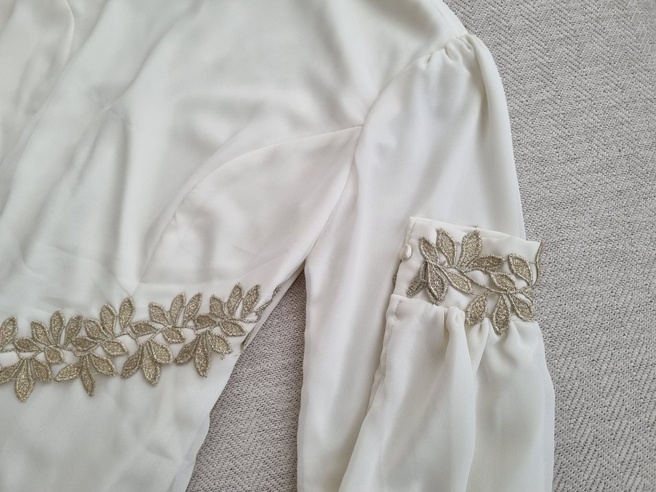 Tesettür Krem Şifon Elbise ve mor elbise - Görsel 3