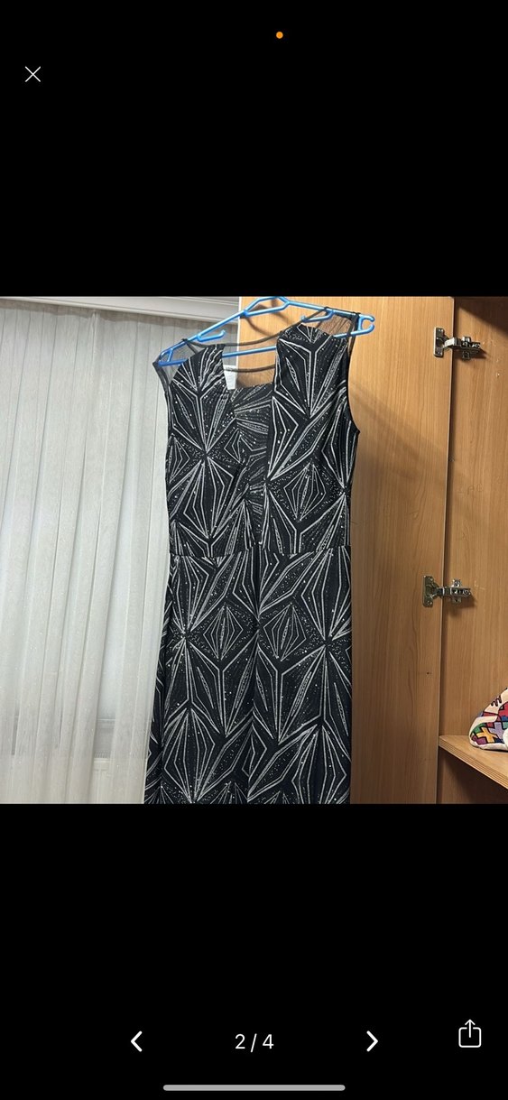 Siyah Payetli V Yaka Midi Elbise bir kez giyildi - Görsel 2