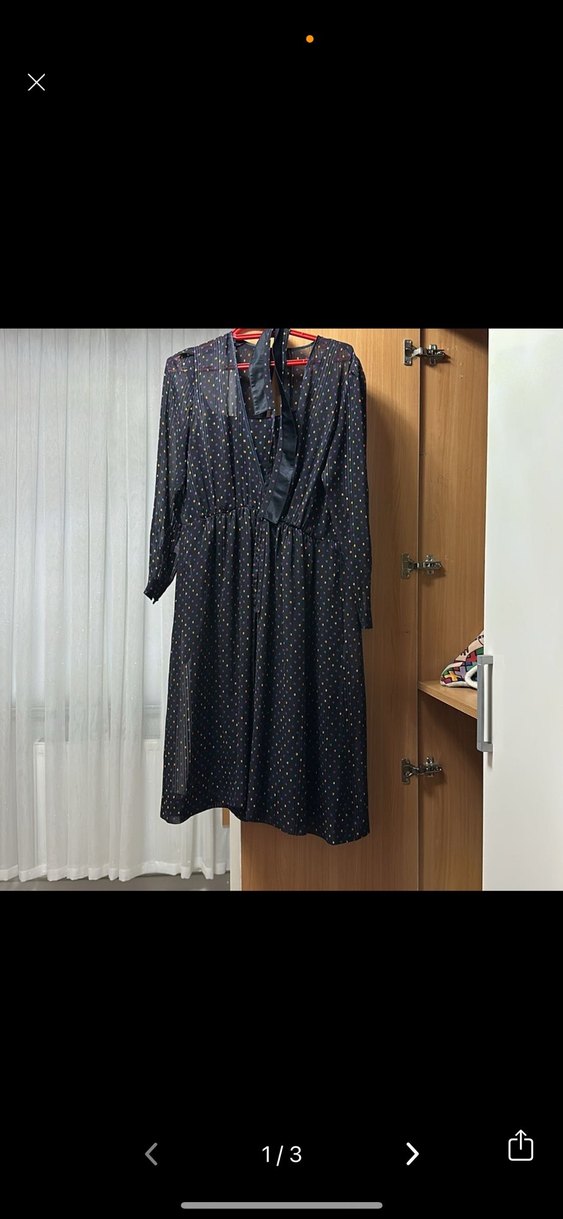 Uzun Kollu V Yaka Siyah Puantiyeli Elbise iki kez giyildi - Görsel 4
