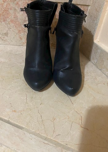 39 Beden Siyah Yılan Desenli Kadın Stiletto Bot