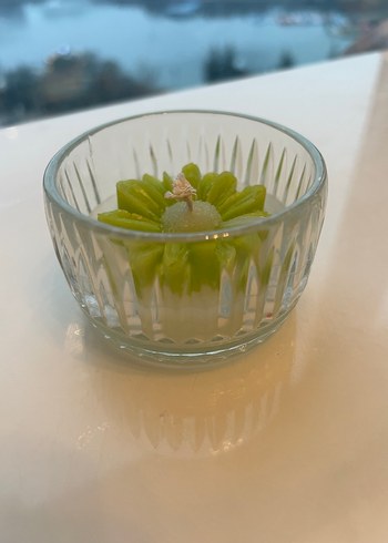 Yeşil Çiçek Figürlü Mum - Görsel 2