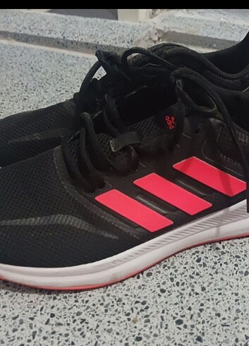 Adidas Orjinal Adidas ayakkabı 