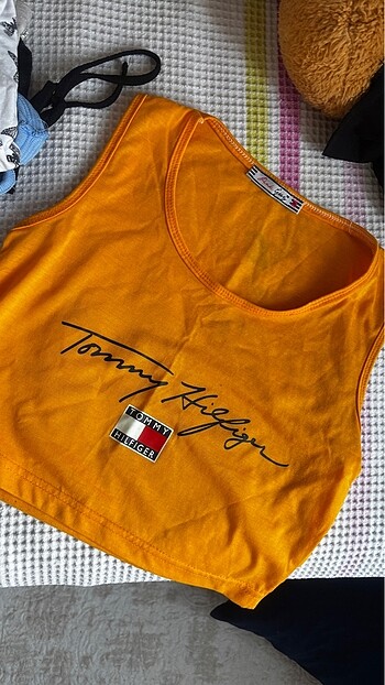 Tommy crop