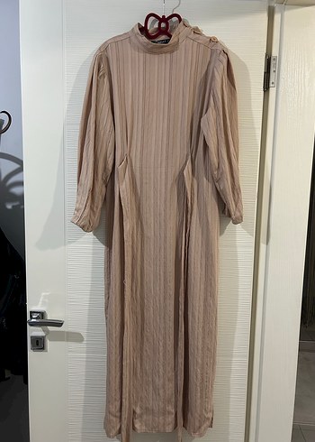 Uzun  Elbise omuz düğme detaylı dar kalıp - Görsel 4