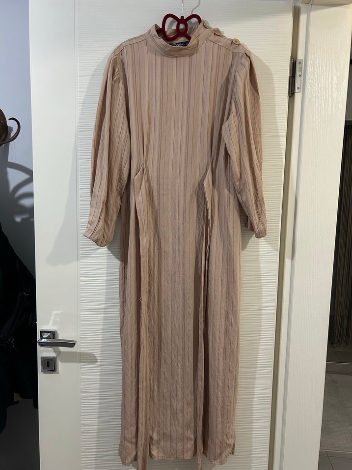 Uzun  Elbise omuz düğme detaylı dar kalıp - Görsel 4