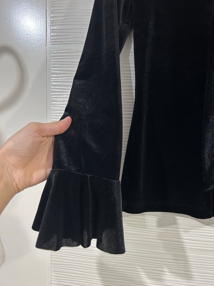 Kadife Bluz Hiç giyilmedi - Görsel 3